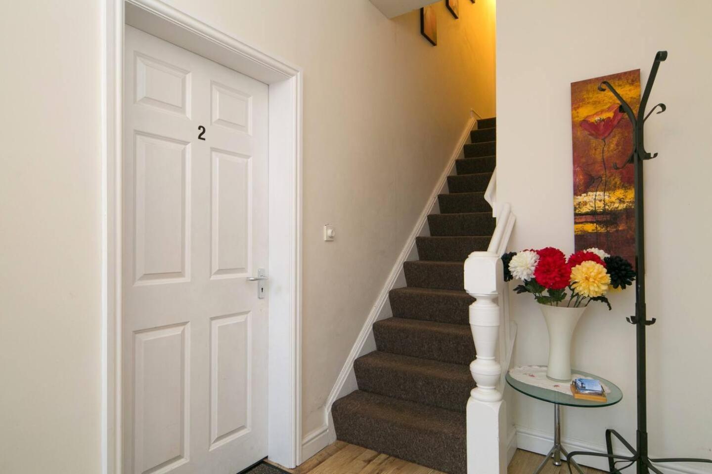 Pass The Keys Hafan Stylish 2 Bedroom Sea View Apartment Pwllheli Bagian luar foto