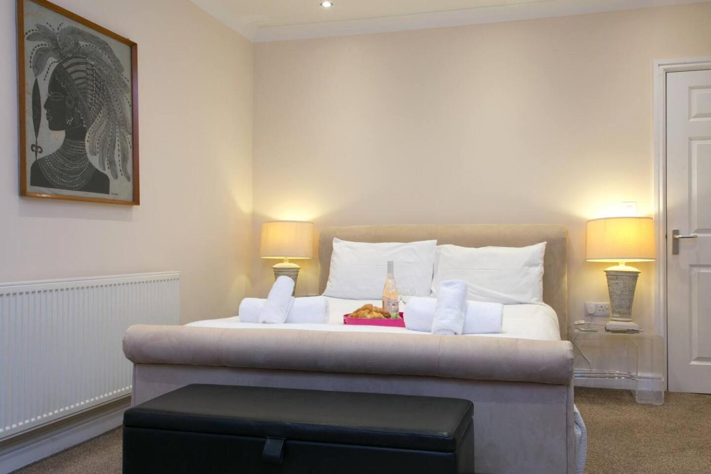 Pass The Keys Hafan Stylish 2 Bedroom Sea View Apartment Pwllheli Bagian luar foto